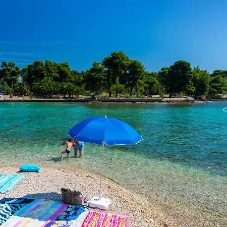 Studio Apartment Marcelina Preko Εξωτερικό φωτογραφία